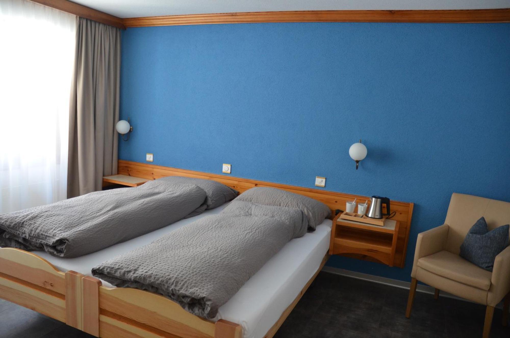 Ski-In/Ski-Out Hotel Sport Saas-Almagell Szoba fotó